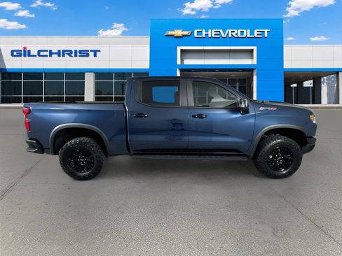 Used 2022 Chevrolet Silverado 1500 ZR2 w/ Technology Package AWD/4WD image 9