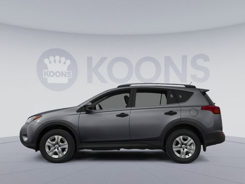 Used 2014 Toyota RAV4 LE image 4