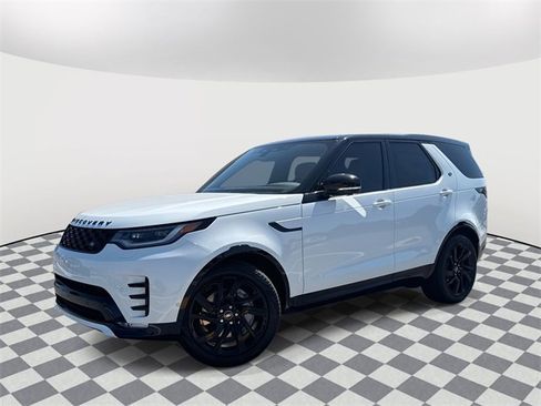 New 2025 Land Rover Discovery Dynamic SE image 1