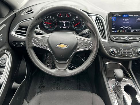 Used 2023 Chevrolet Malibu LT FWD image 15