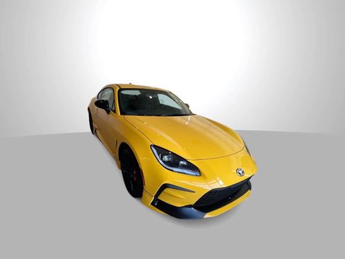 New 2026 Toyota GR86 YUZU Limited image 2