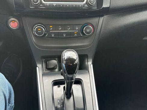 Used 2017 Nissan Sentra SV FWD image 7