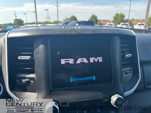Used 2023 RAM 1500 Big Horn AWD/4WD image 27