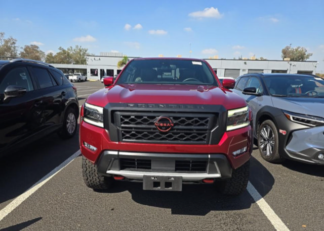 Used 2022 Nissan Frontier PRO-4X w/ Pro-4X Premium Package AWD/4WD image 2