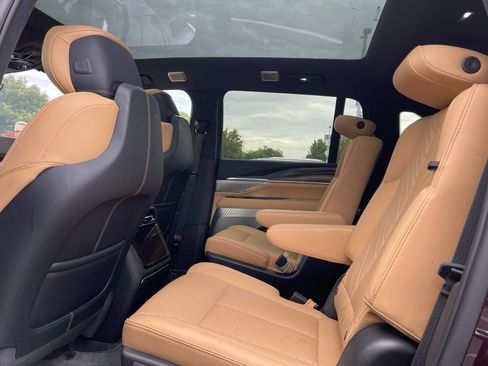 Certified 2026 Cadillac Escalade IQ Luxury 2 AWD/4WD image 4
