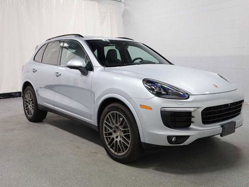 Used 2017 Porsche Cayenne image 13