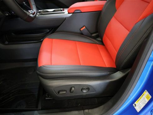 New 2025 Chevrolet Equinox EV RS image 16