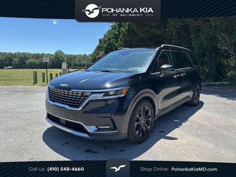 Used 2022 Kia Carnival SX FWD image 1