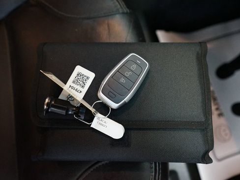 Used 2016 Ford Taurus SEL w/ Equipment Group 201A image 53