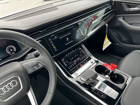 New 2025 Audi Q8 Premium Plus image 35