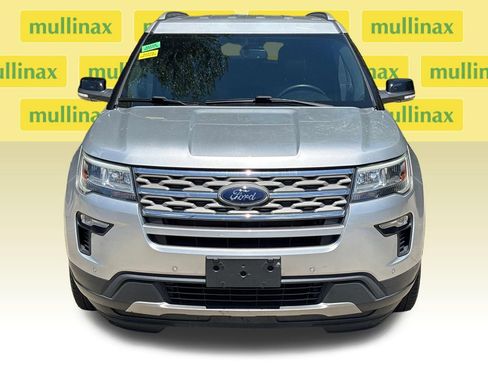 Used 2018 Ford Explorer XLT w/ Equipment Group 202A FWD image 15
