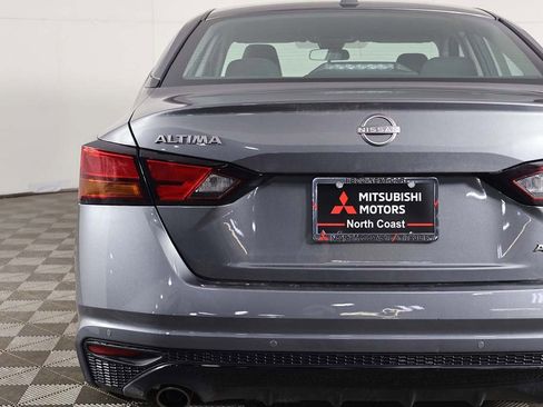 Used 2025 Nissan Altima 2.5 SR image 13