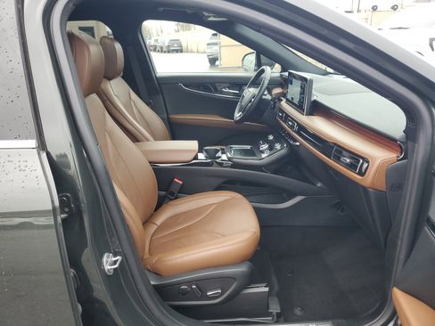 Certified 2023 Lincoln Nautilus Reserve w/ Equipment Group 201A image 9