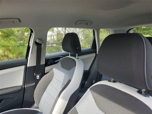 New 2025 Volkswagen Taos S image 15