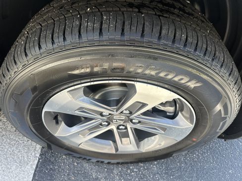 Used 2026 Honda Pilot EX-L image 3