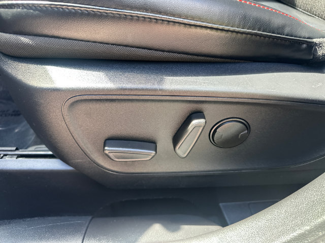 Used 2025 Ford Escape ST-Line AWD/4WD image 28