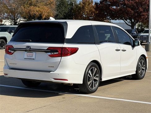 Used 2023 Honda Odyssey Touring image 4