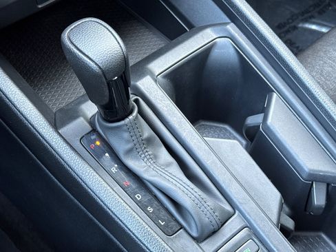 Certified 2023 Honda Accord EX image 18