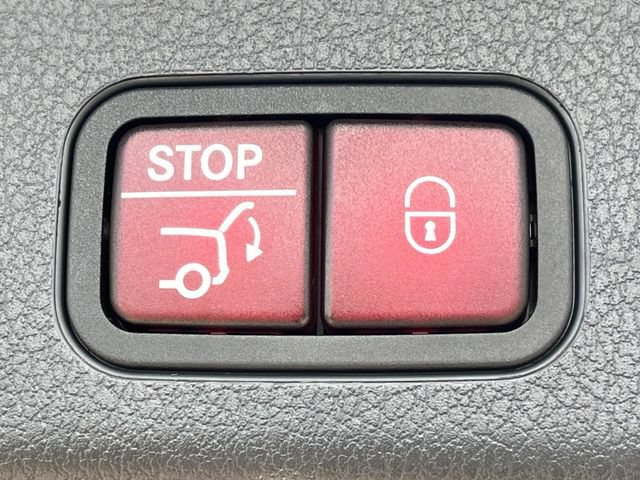 Used 2023 Mercedes-Benz GLB 250 4MATIC image 23