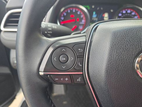 Used 2018 Toyota Camry XSE image 15