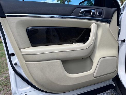 Used 2014 Lincoln MKS AWD w/ Equipment Group 201A image 34