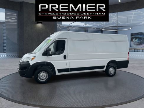 Used 2025 RAM ProMaster 3500 w/ Convenience Group FWD image 4