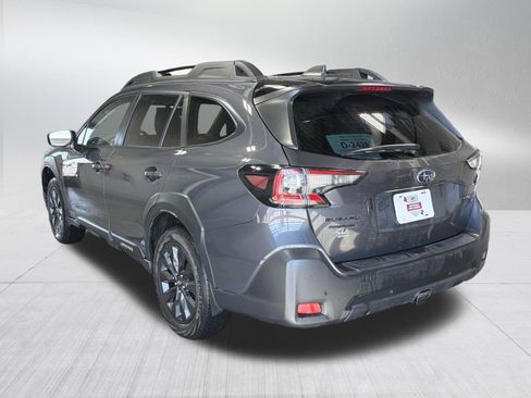 Used 2023 Subaru Outback Onyx Edition XT AWD/4WD image 5