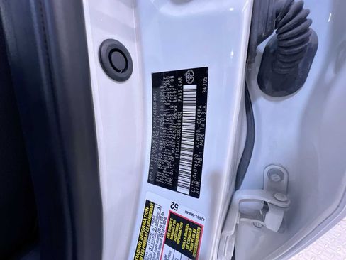 Used 2025 Toyota Camry SE w/ Convenience Package FWD image 43