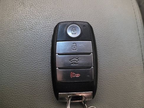 Used 2017 Kia Optima EX FWD image 32