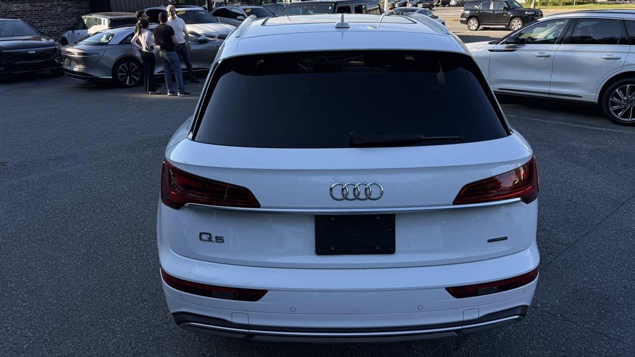 Used 2023 Audi Q5 2.0T Premium w/ Convenience Package AWD/4WD image 16