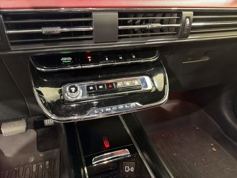 Used 2023 Lincoln Corsair Reserve w/ Equipment Group 201A image 20