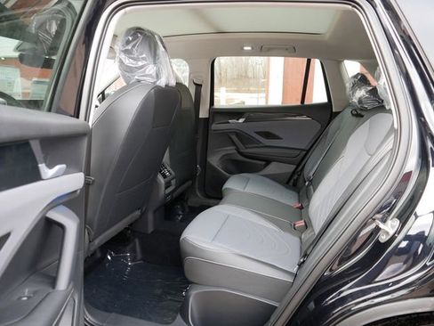 New 2026 Volkswagen Tiguan SE AWD/4WD image 8