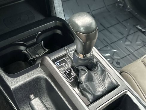 Used 2020 Toyota Tacoma TRD Off-Road w/ Technology Package image 26