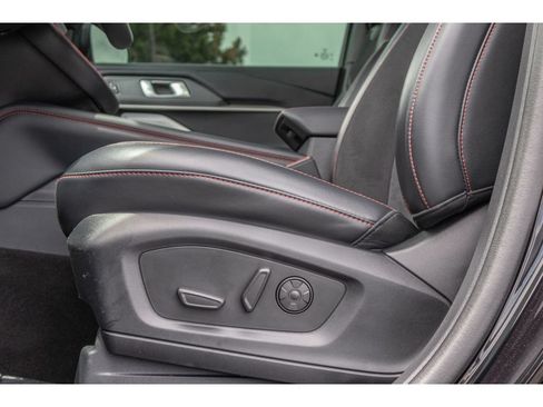 Used 2025 Ford Explorer ST w/ Sun And Sound Package AWD/4WD image 18