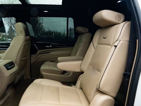 Used 2021 Cadillac Escalade ESV Premium Luxury w/ Driver Assist Tech Package image 23