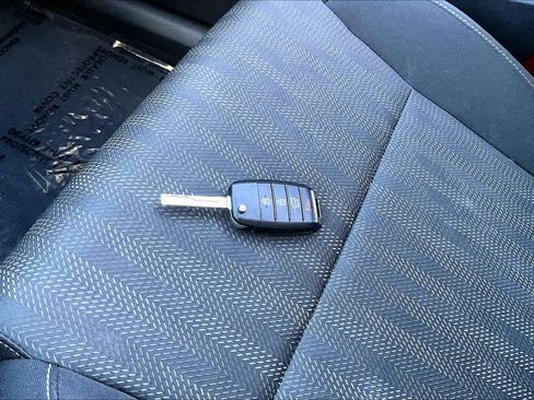Used 2020 Kia Sportage LX FWD image 20