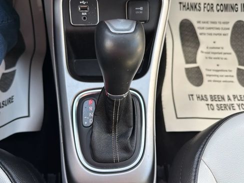 Used 2019 Jeep Compass Latitude FWD image 20