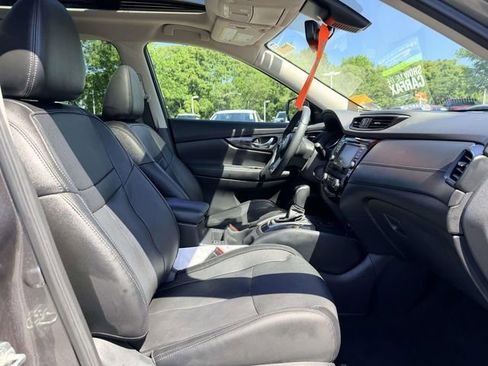 Used 2020 Nissan Rogue SL w/ Premium Package FWD image 10