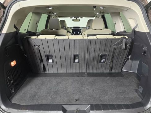 Used 2019 Subaru Ascent Premium image 16