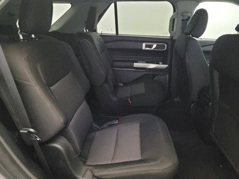 Used 2022 Ford Explorer XLT AWD/4WD image 19