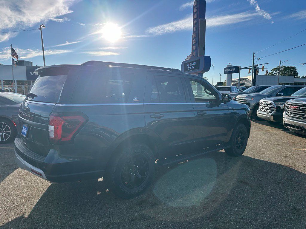 Used 2022 Ford Expedition Timberline AWD/4WD image 5
