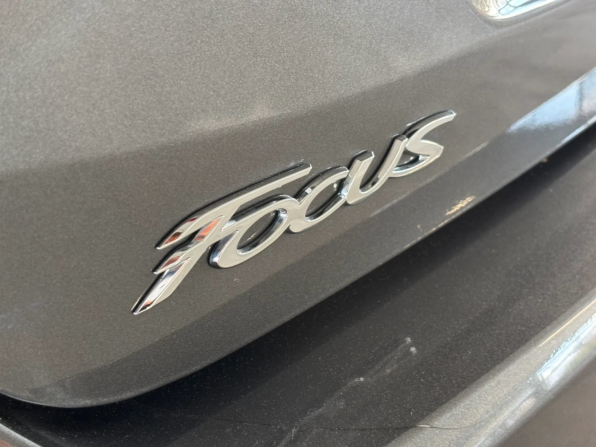 Used 2016 Ford Focus SE w/ SE Cold Weather Package FWD image 12