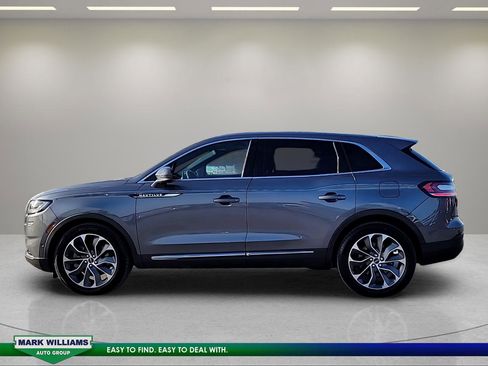 Used 2022 Lincoln Nautilus Reserve w/ Equipment Group 201A image 5