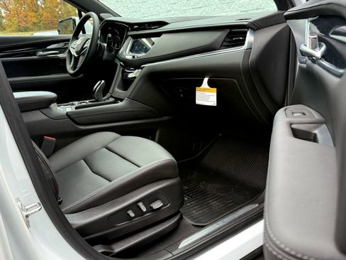 New 2025 Cadillac XT5 Premium Luxury w/ LPO, Floor Liner Package image 9