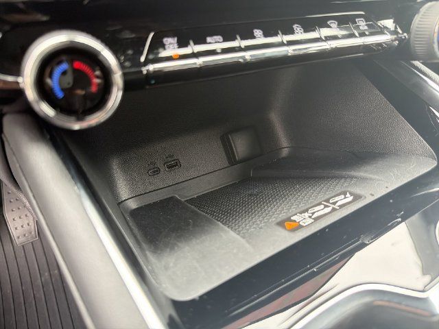 Certified 2026 Chevrolet Traverse RS w/ LPO, Floor Liner Package FWD image 31