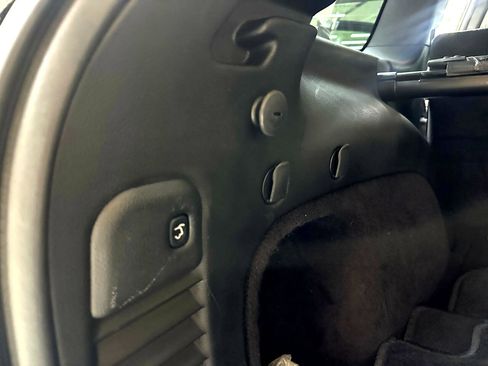 Used 2015 Jeep Grand Cherokee Overland image 12