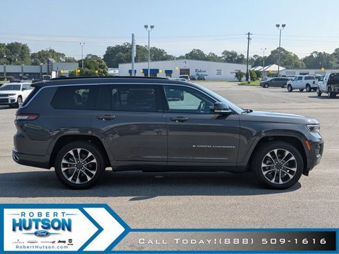 New 2025 Jeep Grand Cherokee L Overland w/ Advanced Protech Group III image 5