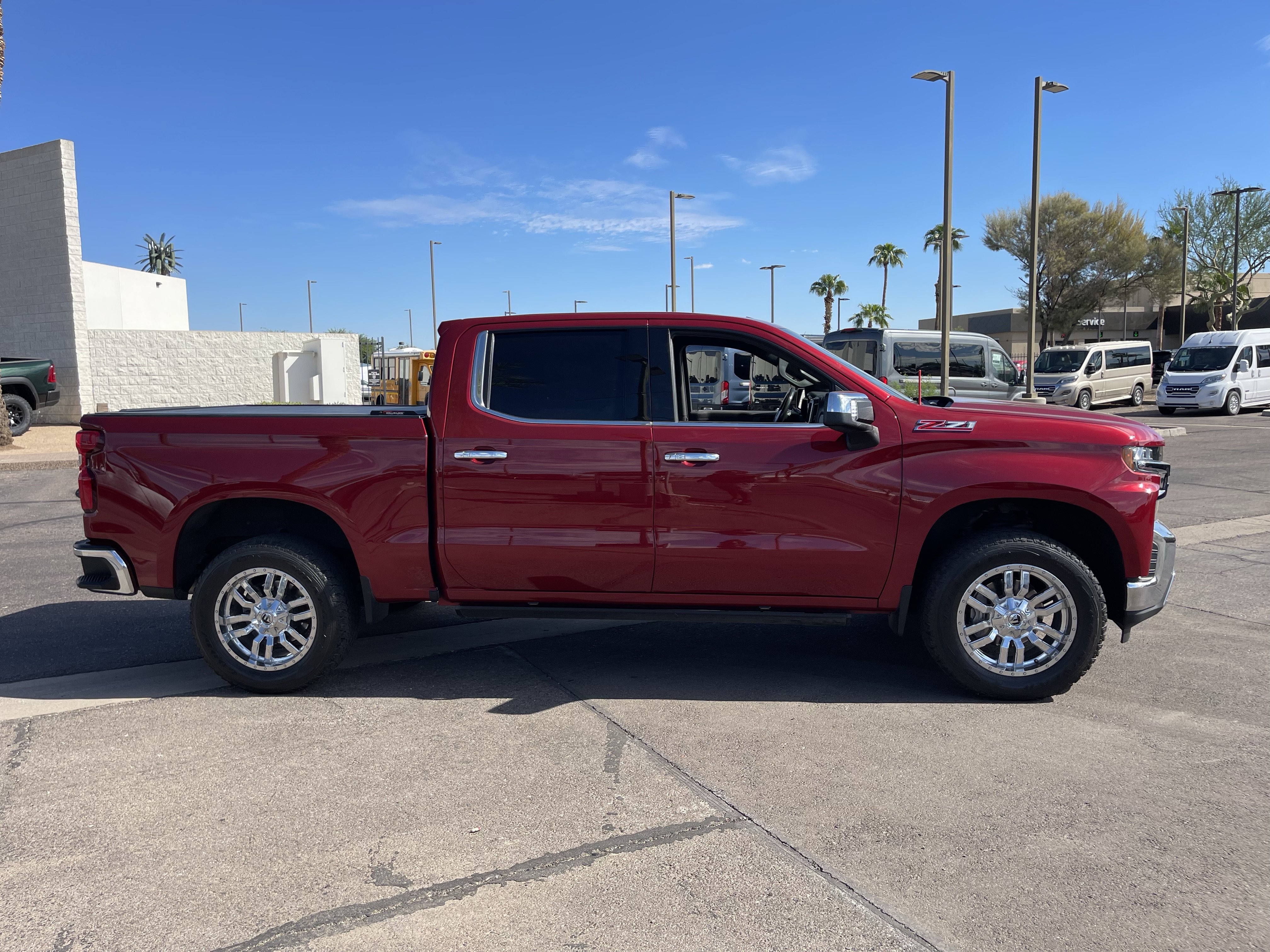 Used 2020 Chevrolet Silverado 1500 LTZ AWD/4WD image 6