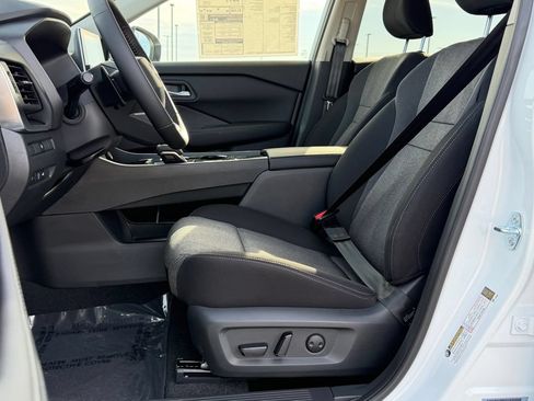 New 2026 Nissan Rogue SV w/ Cold Weather Package FWD image 11