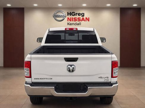 Used 2022 RAM 2500 Tradesman w/ Chrome Appearance Group AWD/4WD image 5